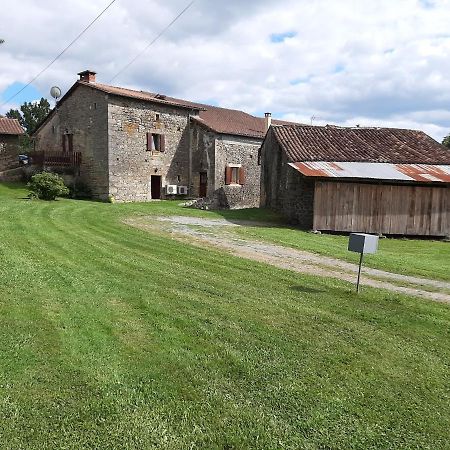 Au Coeur De Mauchat, Pour Une Escapade Romantique Bed & Breakfast Saint-Martin-de-Fressengeas Exterior photo